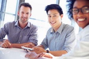5 Ways to Keep a Decision Maker’s Attention